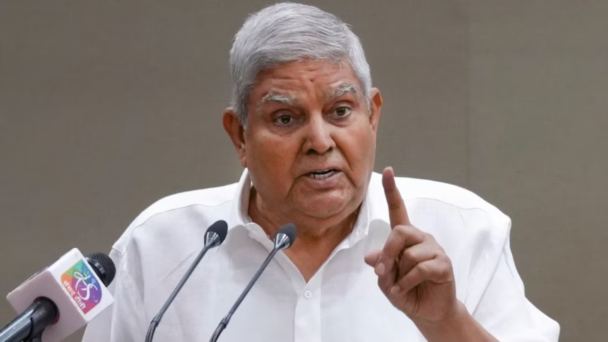 संविधान की प्रस्तावना बदली नहीं जा सकती, लेकिन आपातकाल में…’ — होसबले के बयान पर उठे विवाद के बीच उपराष्ट्रपति Jagdeep Dhankhar की प्रतिक्रिया