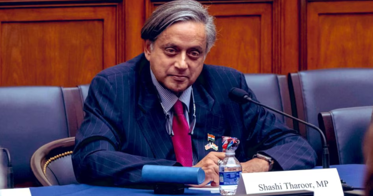 असमान पक्षों के बीच मध्यस्थता का कोई अर्थ नहीं… America में थरूर ने ट्रंप के बयान पर लगाई फटकार